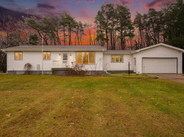 1961 W Carson City Rd, Fenwick, MI 48834