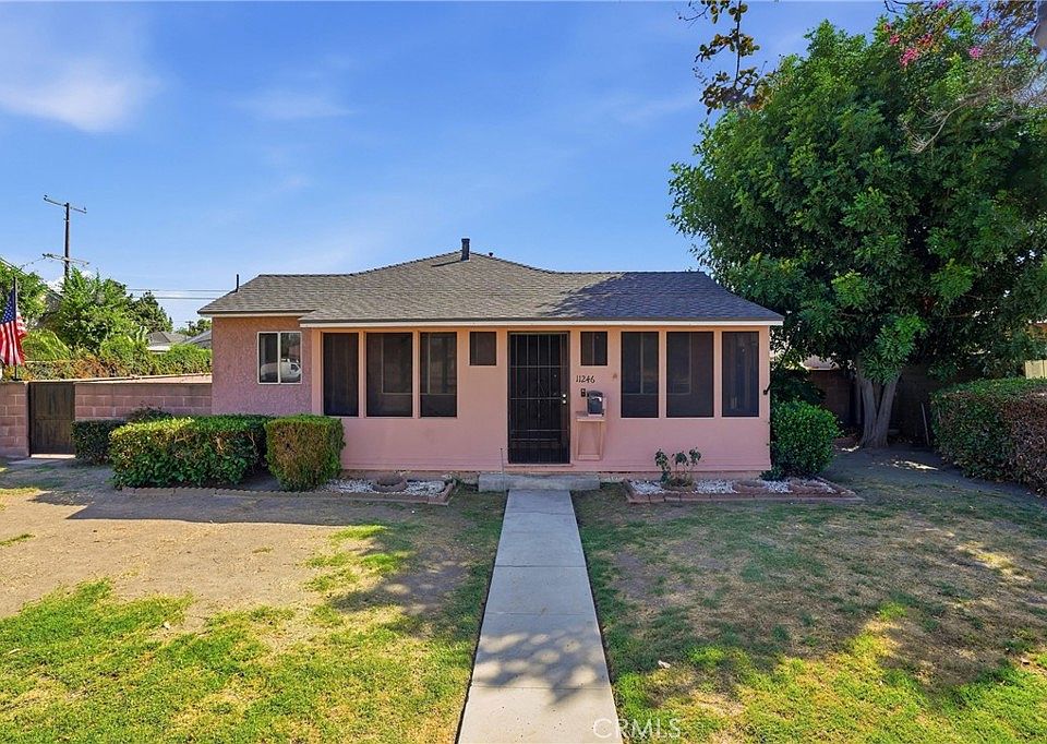 1st image of 11246 Rosecrans Ave