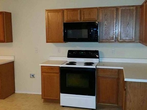 5th image of 1545 Fieldstone Dr
