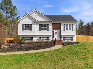 126 Donnell Ct, Lexington, NC 27295