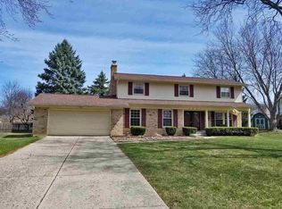 6247 Kings Shire Rd, Grand Blanc, MI 48439