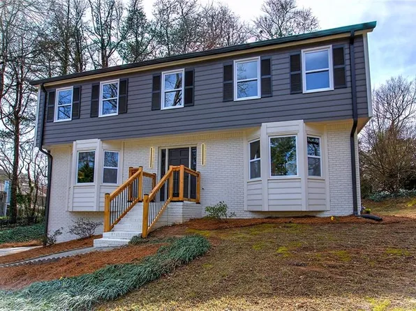 2748 Saddle Ridge Lake Dr, Marietta, GA 30062