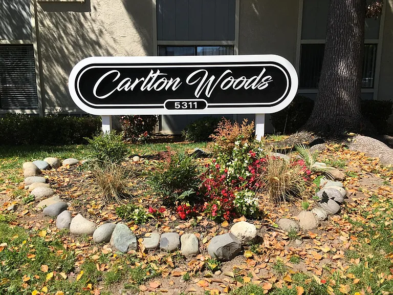 Carlton Woods — Photo 27