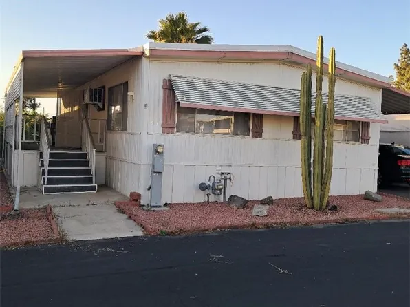 725 W Thornton Ave Space 97, Hemet, CA 92543