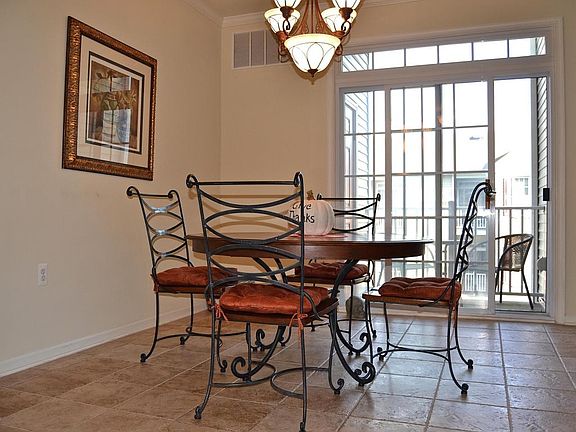 5th image of 322 Sophee Ln #1000