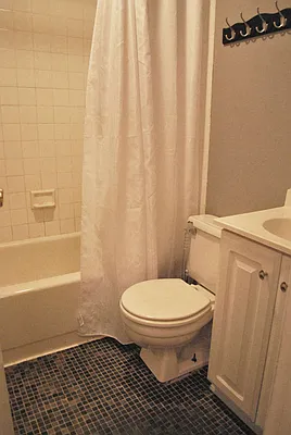 Rented by Metropolitan Realty | media 12