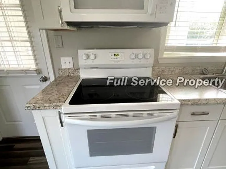 602 S 20th Pl — Photo 10