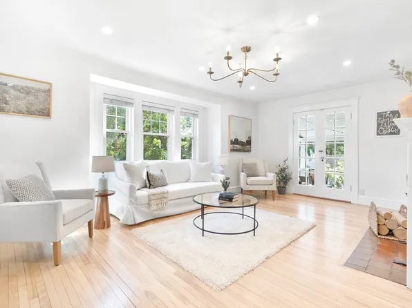 36 Stevens Rd, Melrose, MA 02176