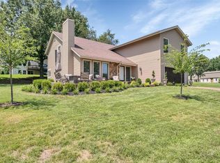 15 Rue Grand Dr, Lake Saint Louis, MO 63367
