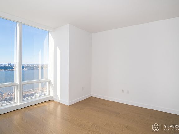 5th image of 15 Hudson Yards #24D
