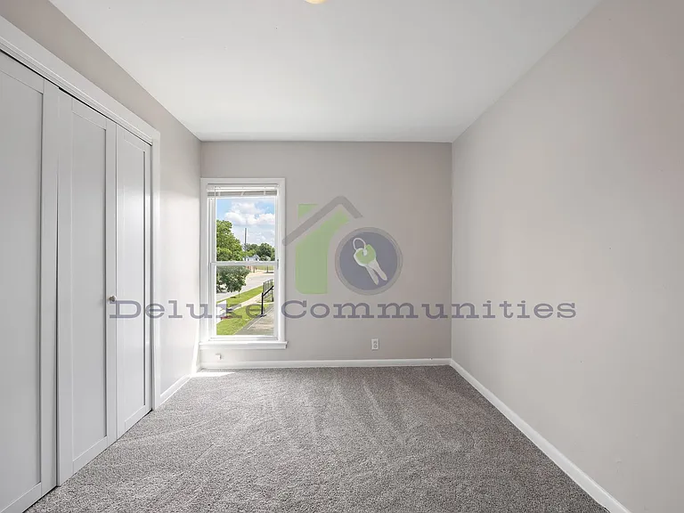 801 Prospect Ave SE — Photo 17