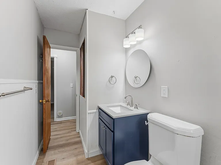 7365 Chennault Dr — Photo 28