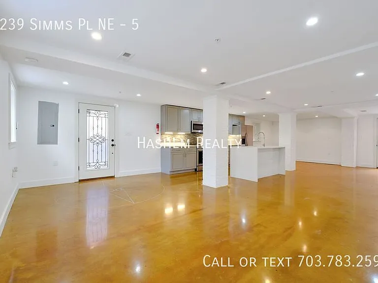 1239 Simms Pl NE #5 — Photo 3