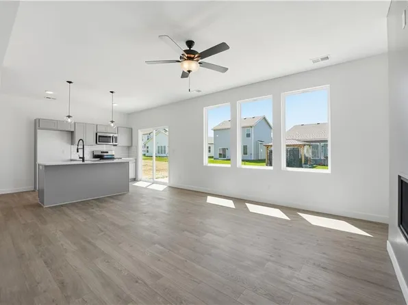 3069 NW 96th Ter, Kansas City, MO 64154