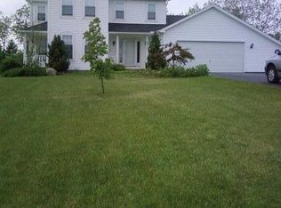 3515 View Pointe Dr, Macedon, NY 14502