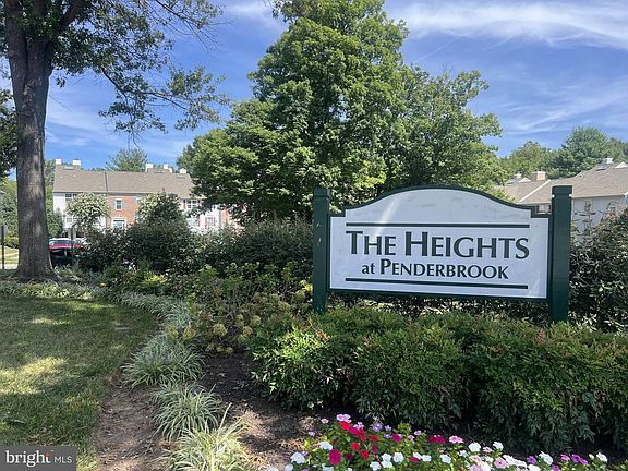 3rd image of 12100 Green Leaf Ct APT 102