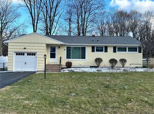 121 Hillcrest Rd, Syracuse, NY 13219