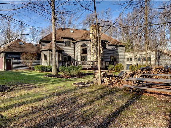 2nd image of 227 Boston Lake Dr