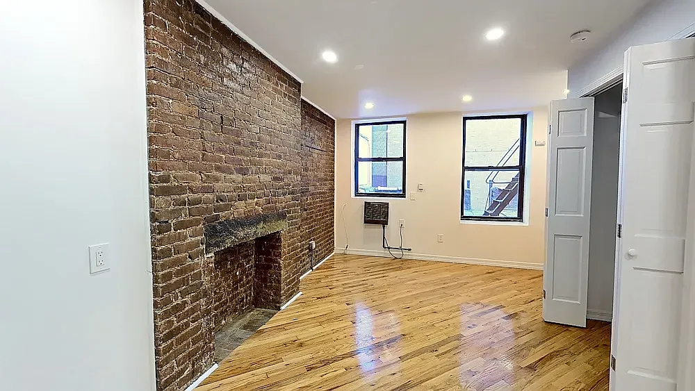 120 Orchard Street — Photo 3