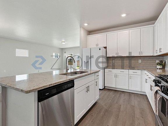 2nd image of 109 Boone Lake Way