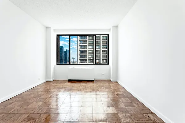 Rented by Olnick Organization | media 4