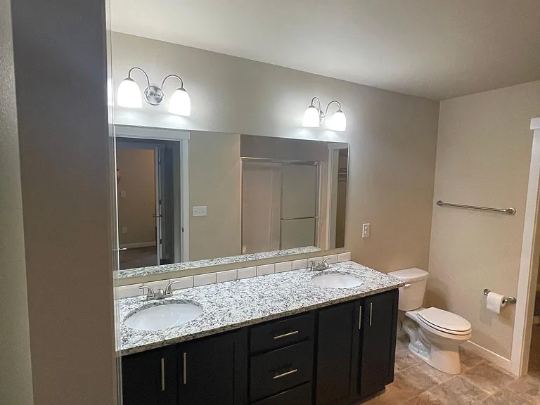 1903 Ahlers Ave #1 — Photo 12