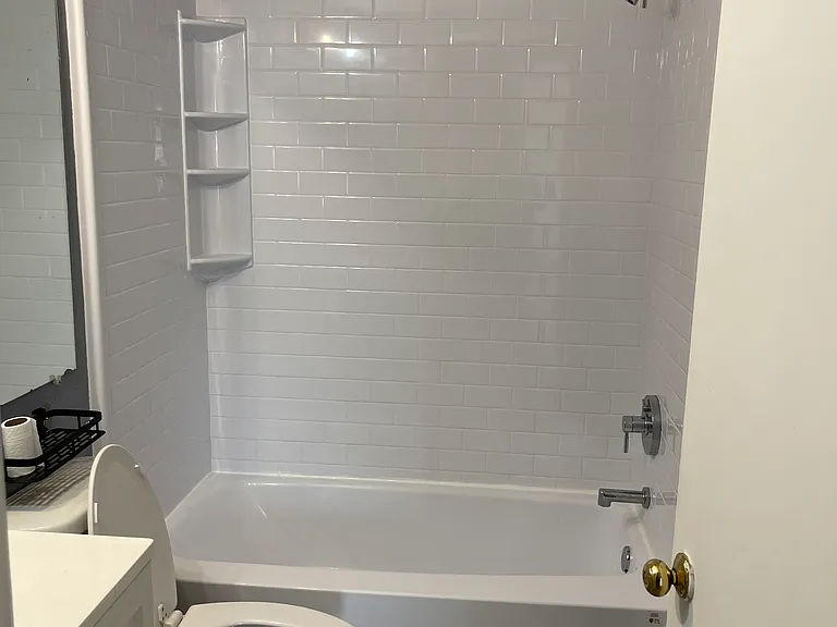 1746 Pine Tree St S #H — Photo 3