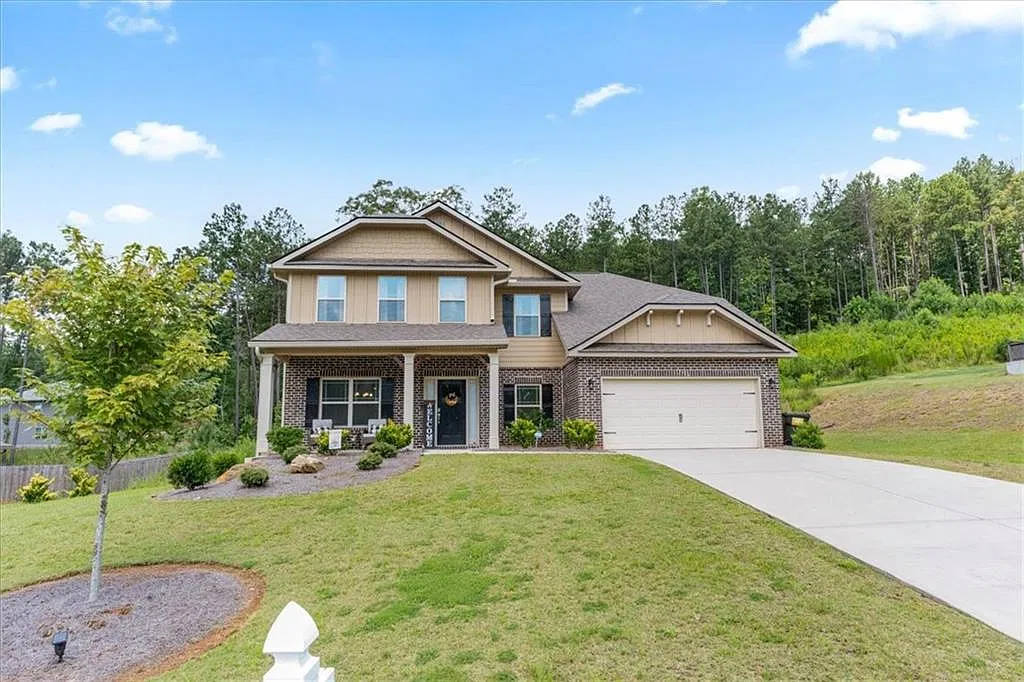 5 bed, 3.5 bath, 3429 sqft, $3,000 — Photo 1