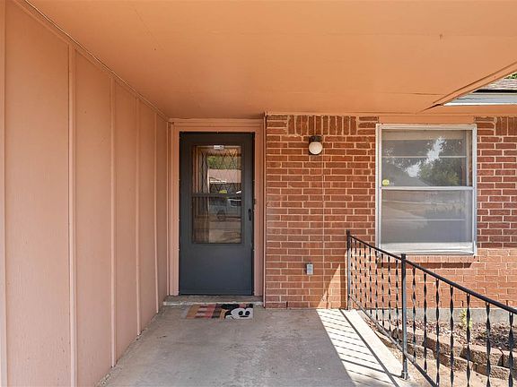 4th image of 5417 NW Cottonwood Dr