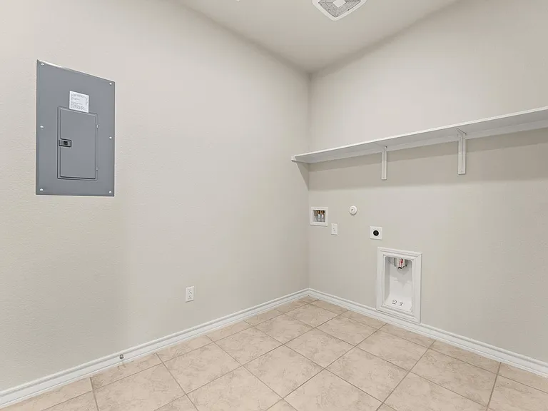 740 Aliso Trl — Photo 21