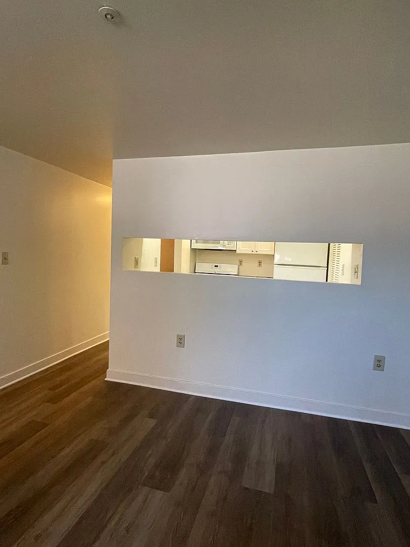 221 E. Preston St — Photo 3
