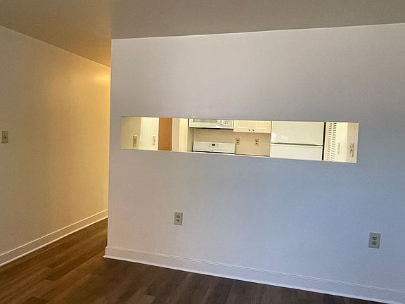 4th image of 221 E Preston St Floor Basement