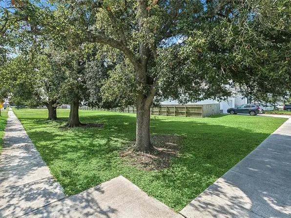 1625 Schnell Dr, Arabi, LA 70032