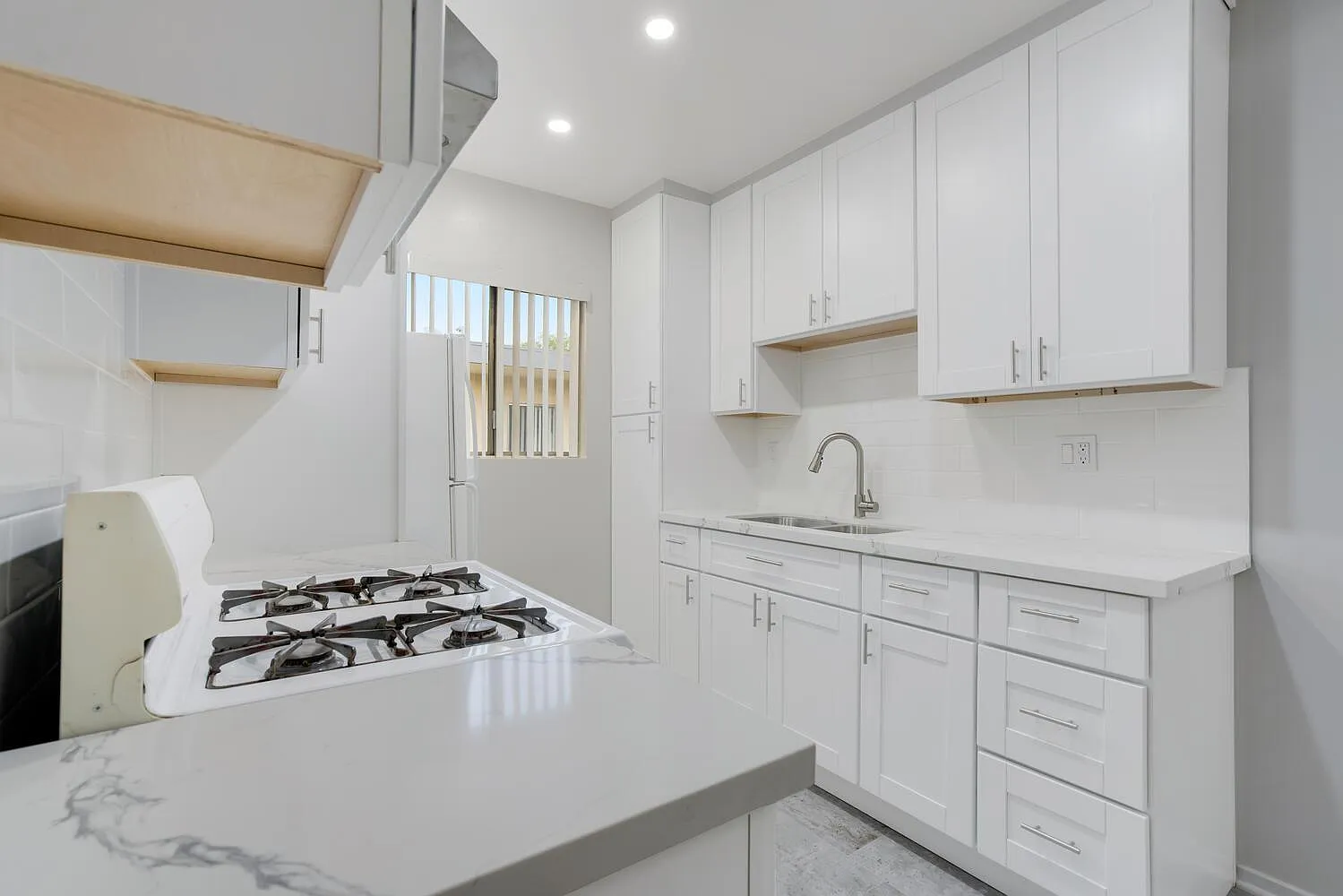 2 bed, 1000 sqft, $2,695 — Photo 1