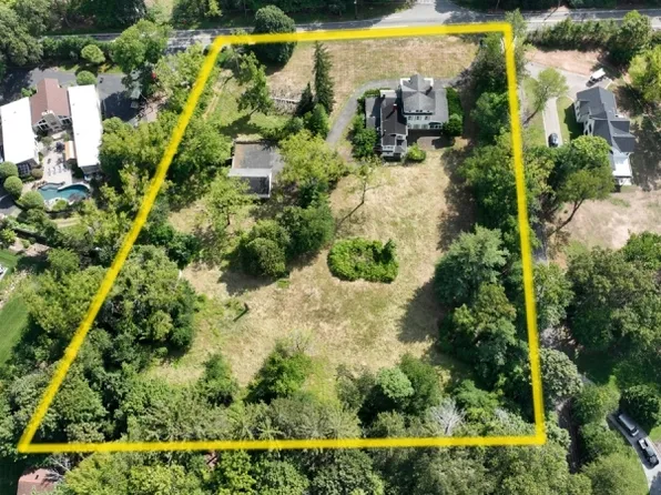 235 Wearimus Rd, Hohokus Boro, NJ 07423