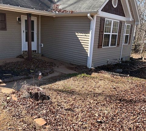 2nd image of 541 Mulberry St