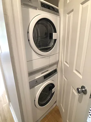 Rented by BRICK & GALO REALTY CORP | media 10