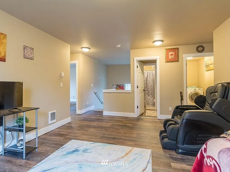 6826 S J St — Photo 16