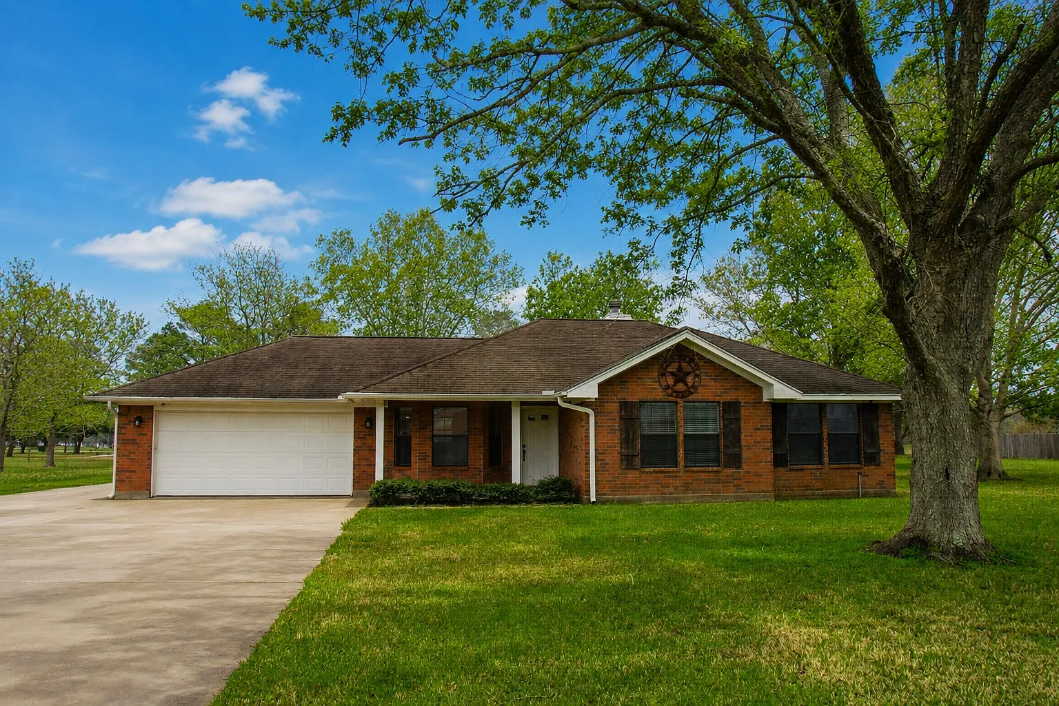 3121 County Road 415B - 1 — Photo 1