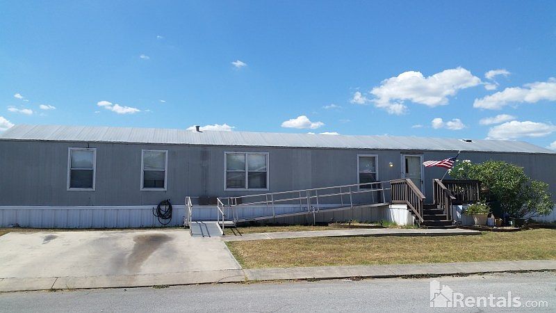 1st image of 2141 Oleander Dr