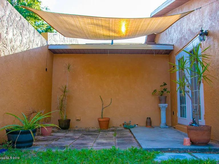 3019 Sea Gate Cir — Photo 13