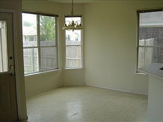 2nd image of 3707 Pevetoe St