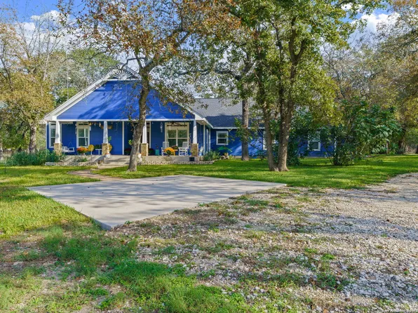 54 post oak, La Vernia, TX 78121