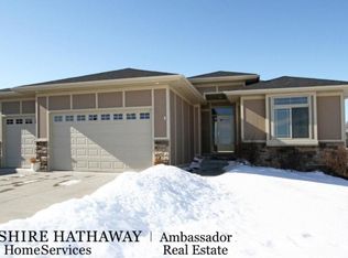 6211 S 86th Ct, Lincoln, NE 68526