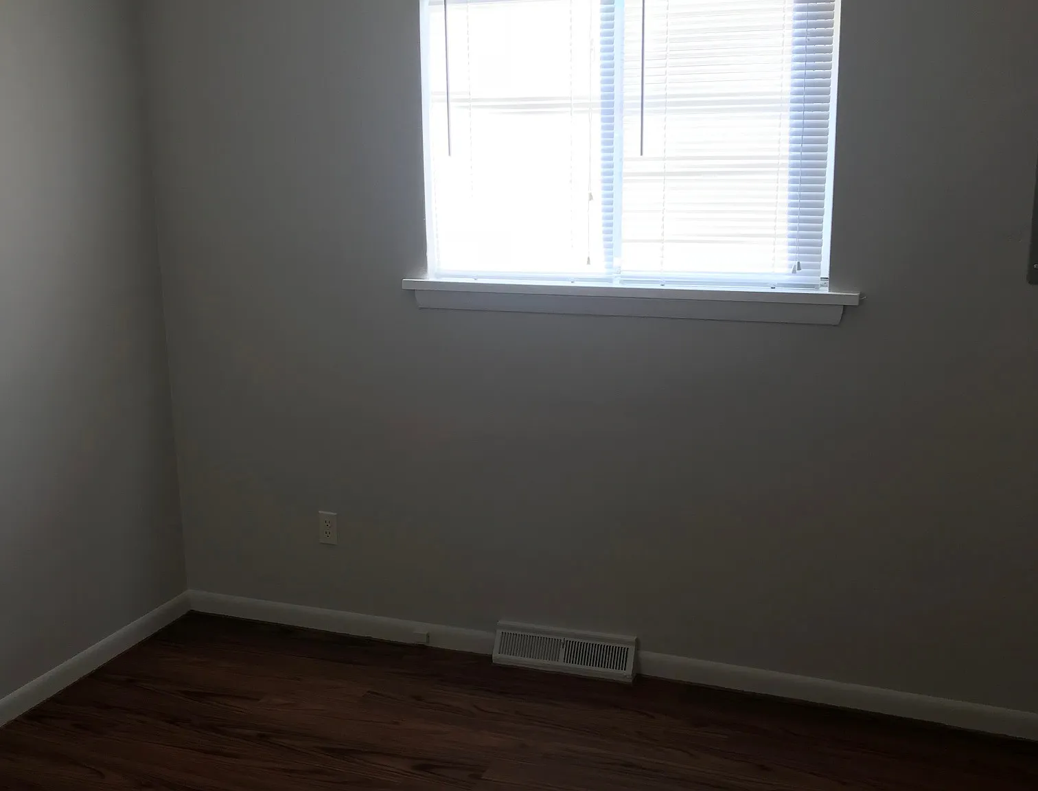 2 bed, 950 sqft, $950 — Photo 1