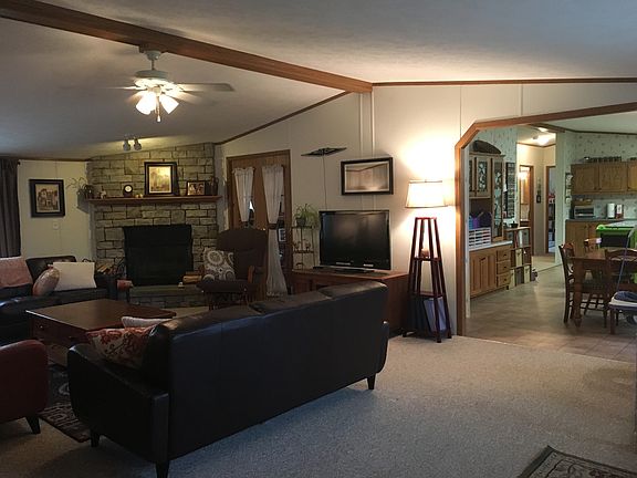 2nd image of 565 Chaucer Pl