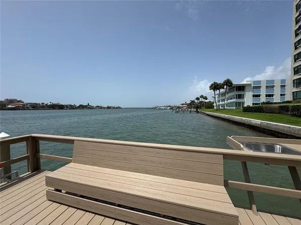 750 Island Way APT 101, Clearwater, FL 33767