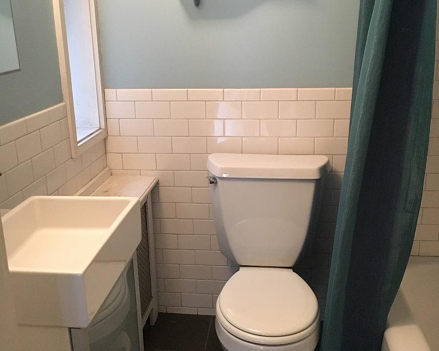 2nd image of 1876 Commonwealth Ave #5