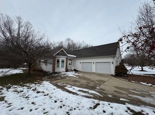 1250 Bittersweet Ln, Rochester, IN 46975