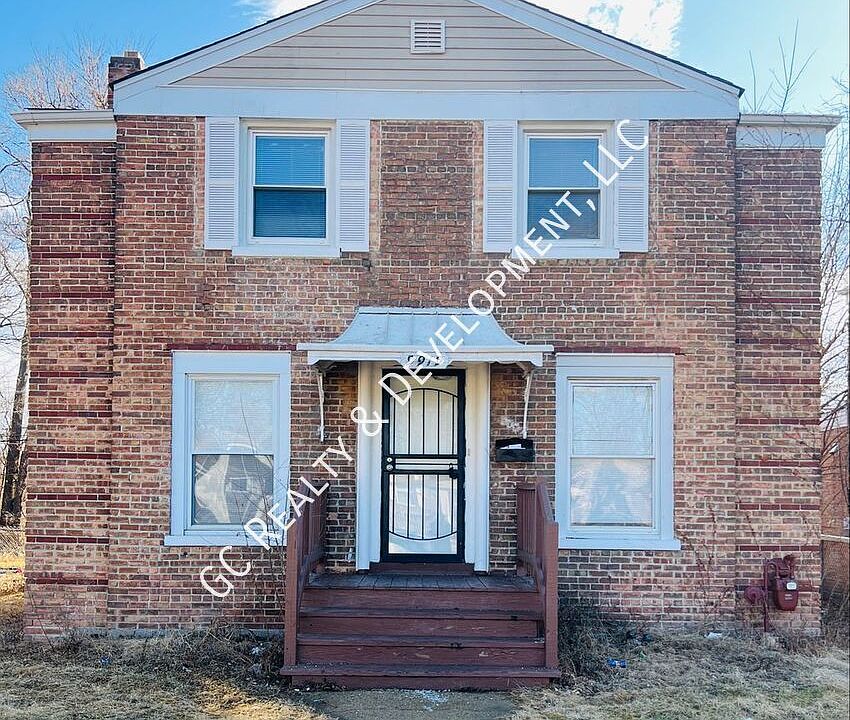 1st image of 9919 S Paxton Ave